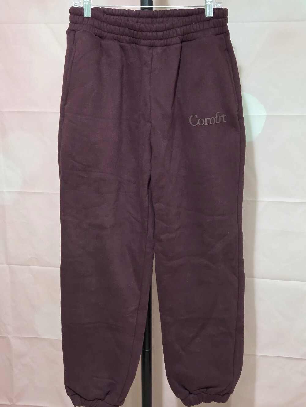 Comfrt Minimalist Aubergine Medium Jogger Pants NWOT